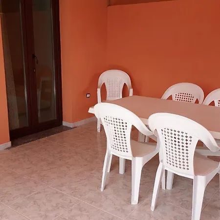 La Rosa Dei Venti Accomadacion Lägenhet Chia